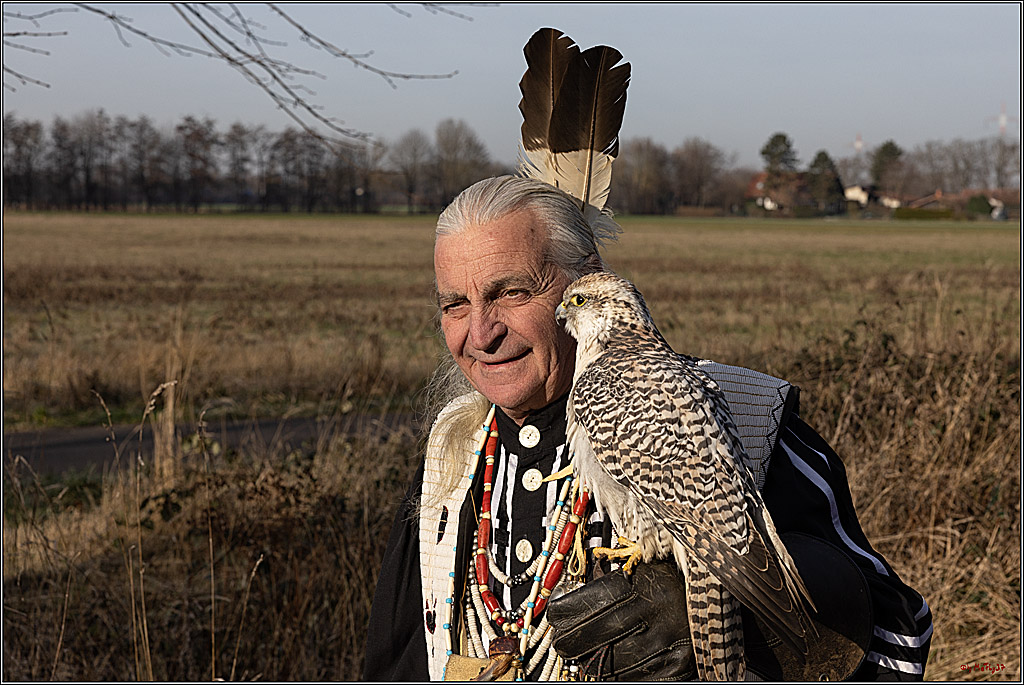 Cheyenne-Halbblut Hunting Wolf in der Falknerei Pierre Schmidt; Gymnich, 09.02.2023